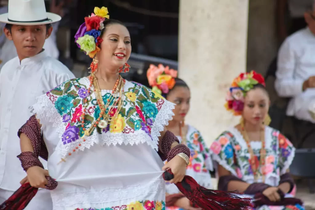 Cultura de Yucatán y sus bailes 
